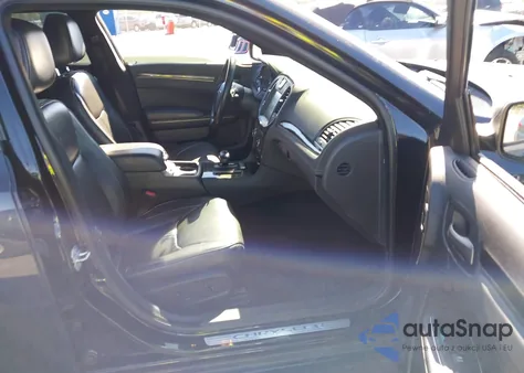 2013 Chrysler 300C John Varvatos Limited Edition из США, поврежденный, VIN 2C3CCADG6DH740076